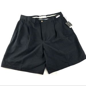 NWT Consensus Aerocool Golf Shorts 36